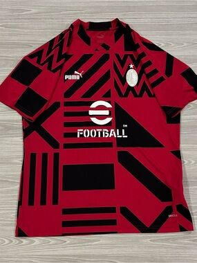 Puma 2022/23 AC Milan Pre Match Soccer Jersey Red Black Men’s Size Large